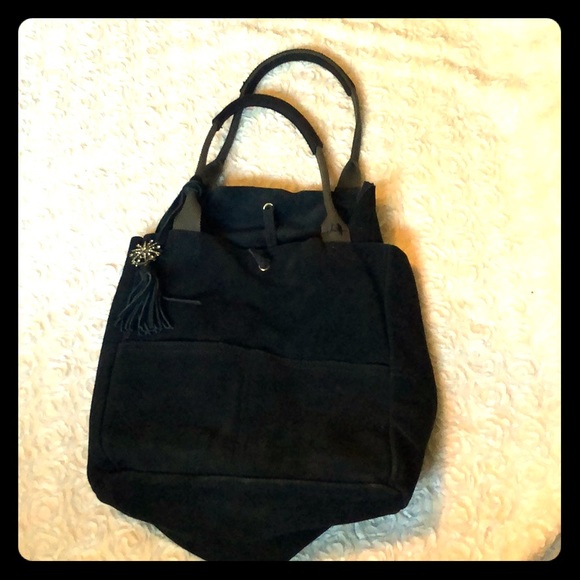 Chloe + Isabel Handbags - Chloe and Isabel leather bag. Chloe + Isabel Handbags - Chloe and Isabel leather bag.